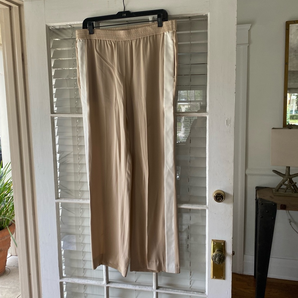 Theory Tan w/Cream Stripe 100% silk wide leg pants w/ front pockets sz10. EUC.